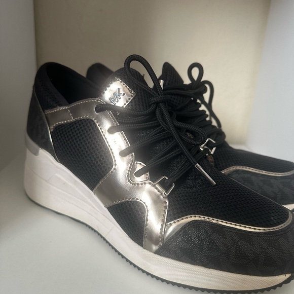 Michael Kors shoes women size 8.5 - Picture 3 of 7